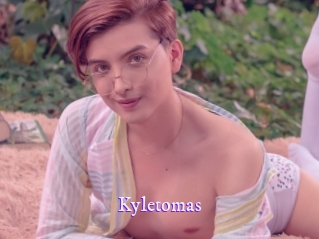 kyletomas Super Webcam