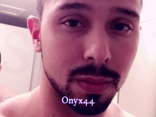 Onyx44