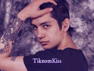 TiknomKiss